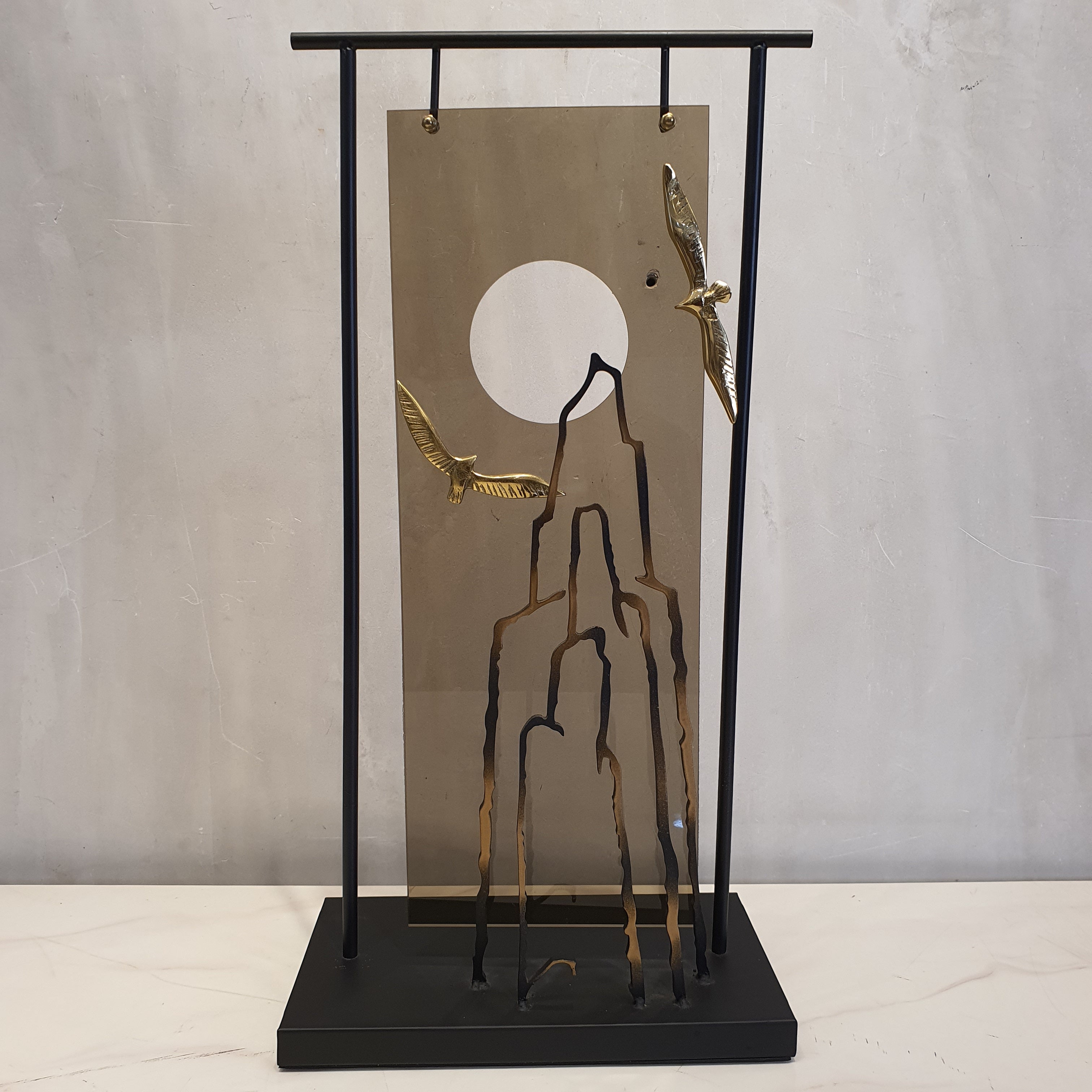 Dark Mountain Table Decor - 02