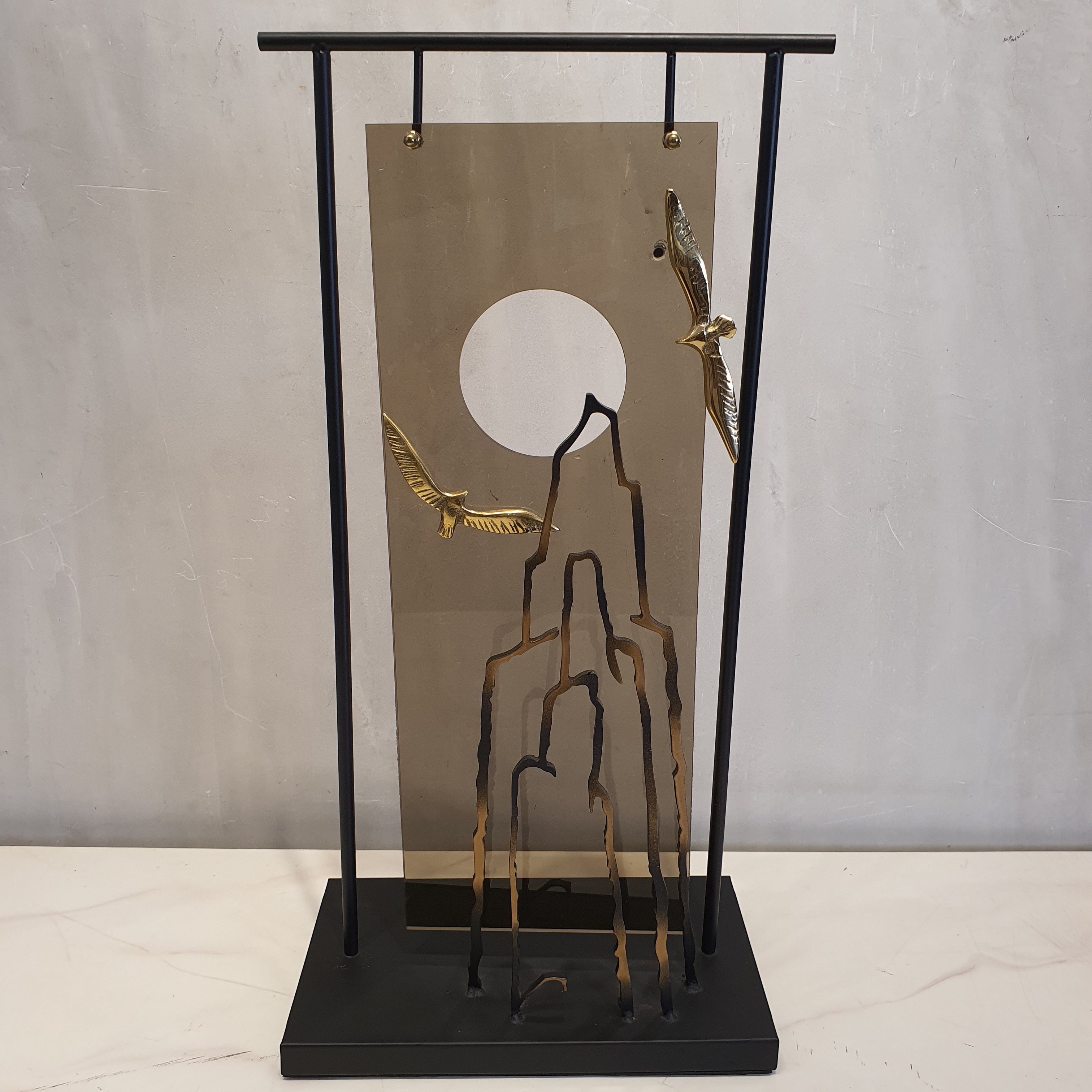 Dark Mountain Table Decor - 02