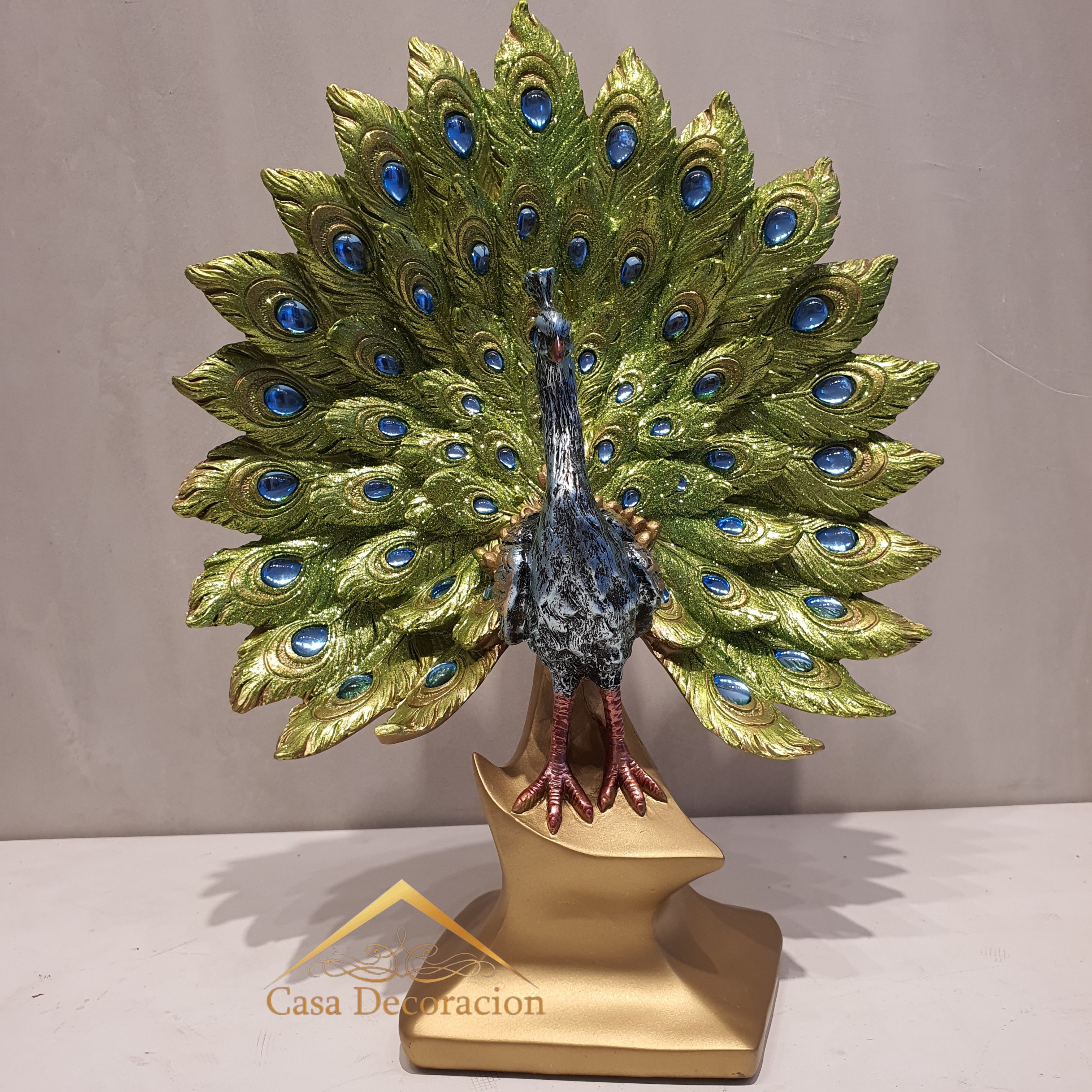 Elegant Peacock Table Decor